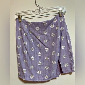 Princess Polly Flower Skirt. Never worn (fits small)